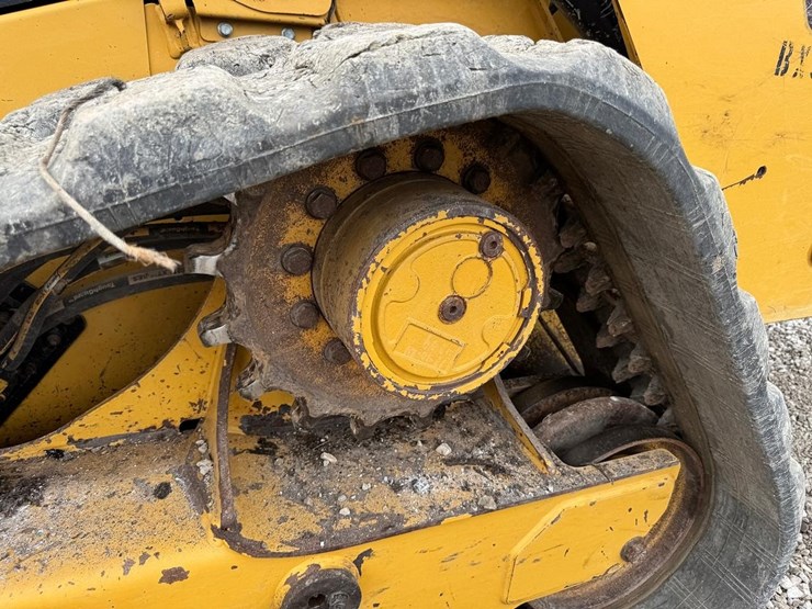 2020-caterpillar-299d3-xe-image-16