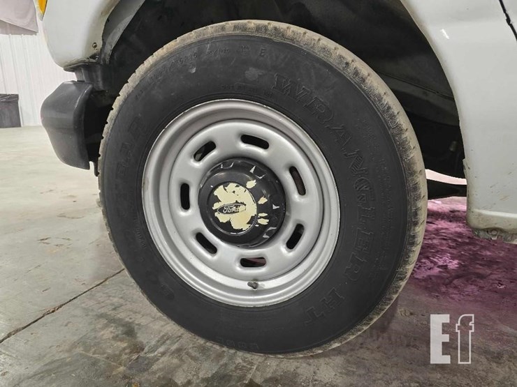 2005-2005-ford-econoline-van-6670-image-19