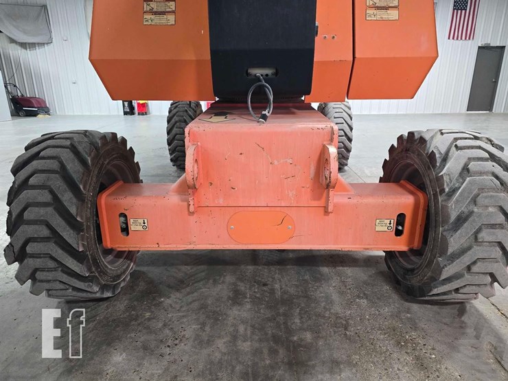 2016-jlg-800aj-image-20