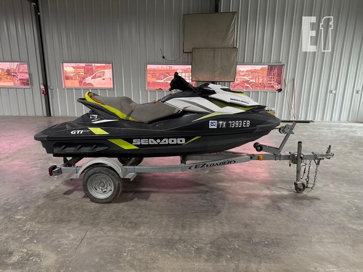 sea-doo-gti-se-personal-watercraft-image-6