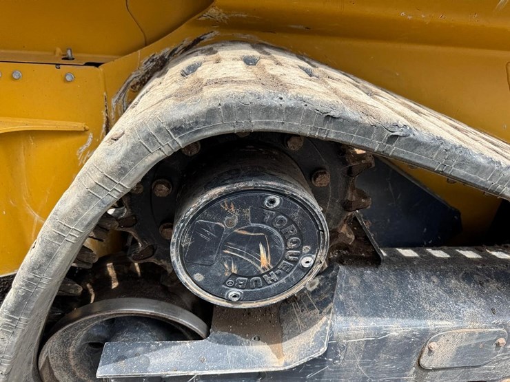 2021-deere-325g-image-18