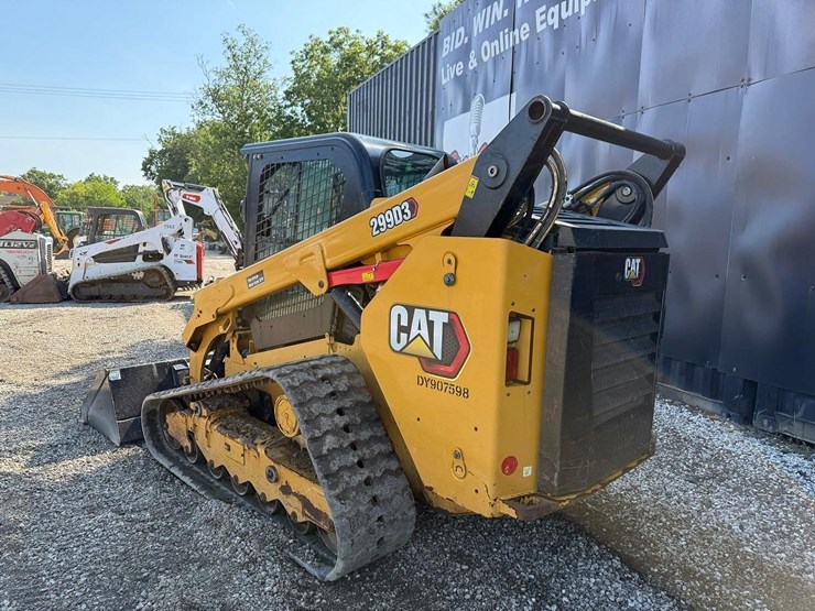 2022-caterpillar-299d3-image-2