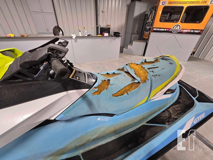sea-doo-gti-se-155-jet-ski-image-9