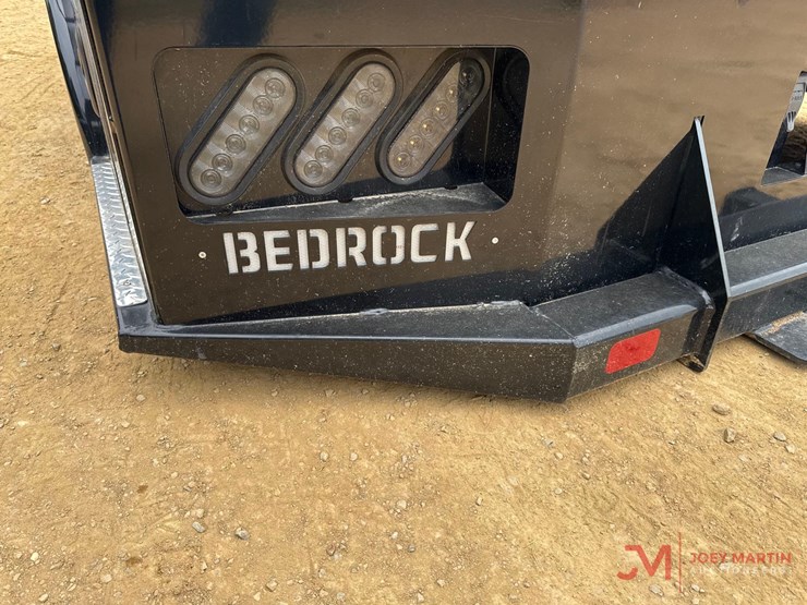 bedrock-8g-9-skirted-flat-bed-image-8