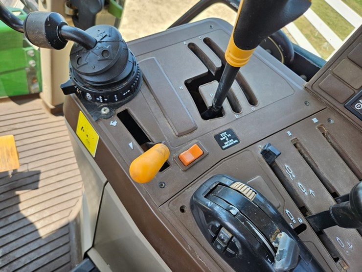 john-deere-6420-image-43