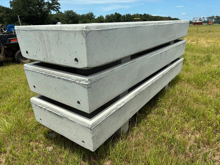 #20268-•-feed-troughs-image-3