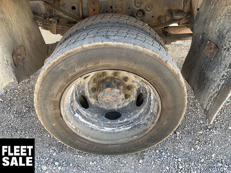 2013-ford-f550-image-11
