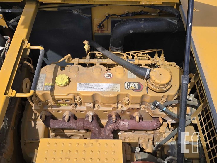2020-caterpillar-336-image-26