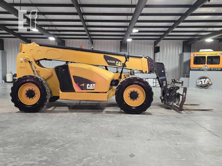 2016-caterpillar-tl642d-image-6