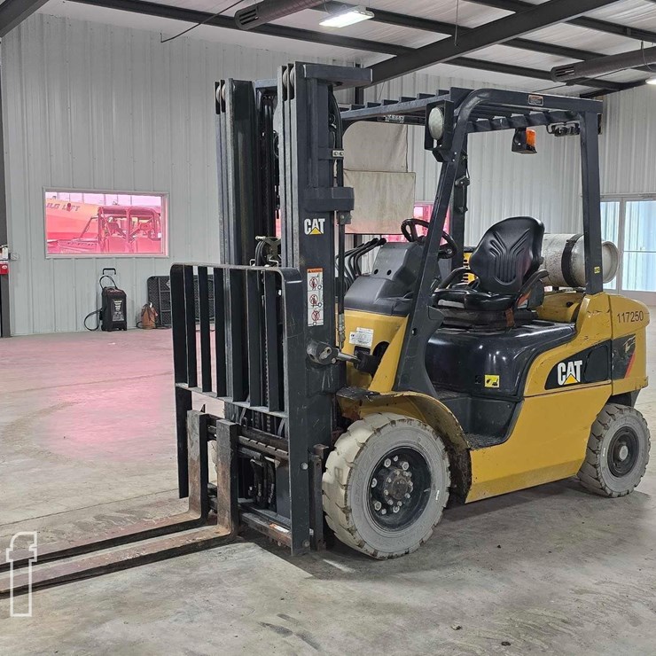 2020 CATERPILLAR GP25N