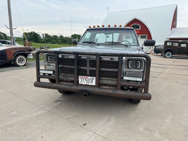 1991-dodge-ram-350-image-2