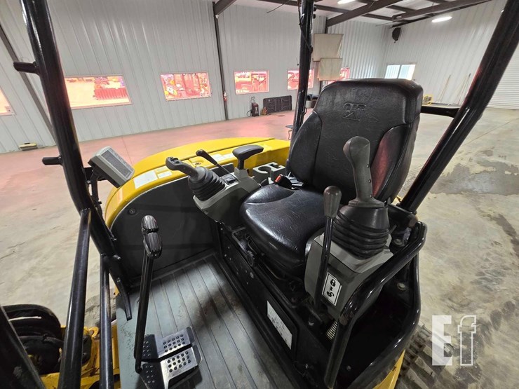 2019-caterpillar-303.5e2-cr-image-17
