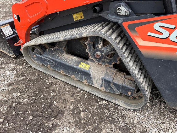 2023-kubota-scl1000-image-16