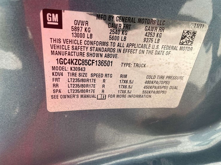 2013-chevrolet-silverado-3500-image-27