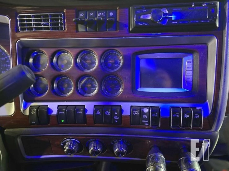 2009-kenworth-t660-image-14