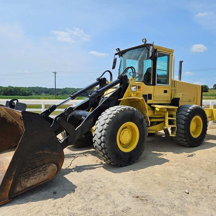 VOLVO L90