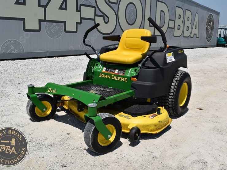 2015-john-deere-z425-image-1