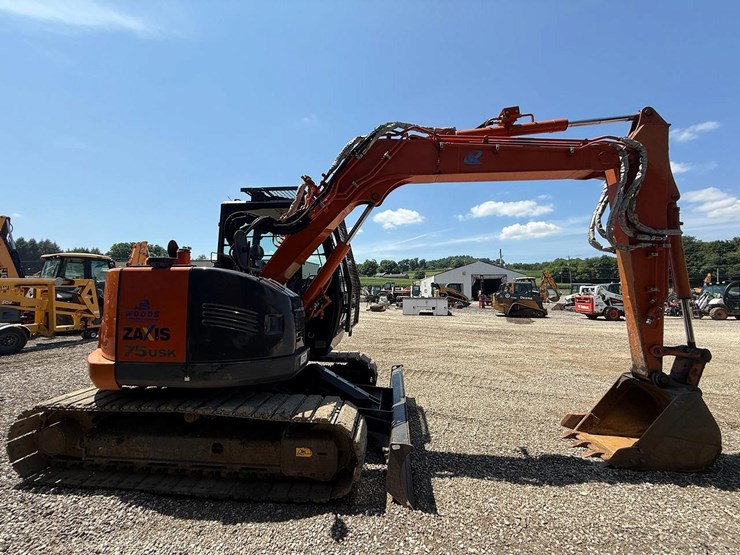 2021-hitachi-zx75us-5b-image-5