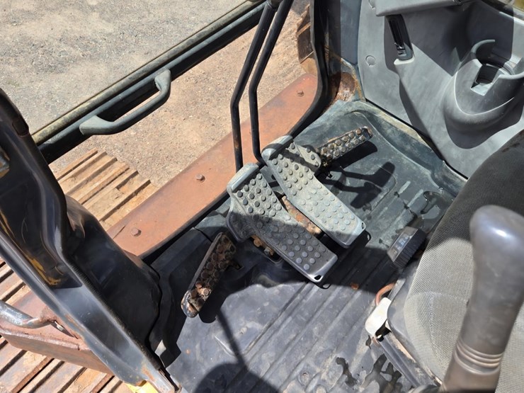 deere-200c-lc-image-27