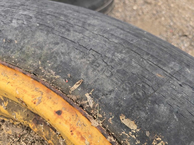 qty.-(6)-11.25-28-used-tires-image-4