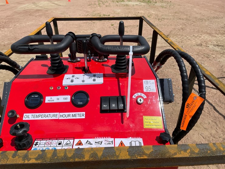 #5348-•-agt-ysrt14-skid-steer-loader-(mosinee,-wi)-image-18