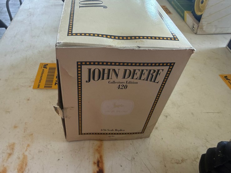 john-deere-420-image-9