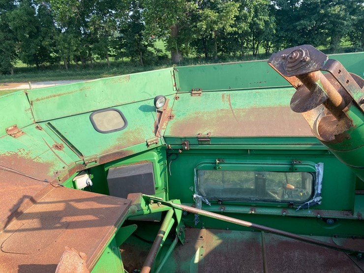 john-deere-9600-4x4-combine-image-76