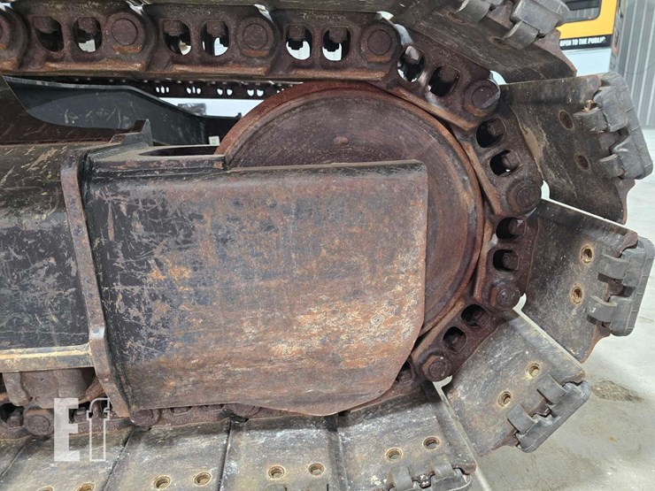 2019-caterpillar-315f-lcr-image-35