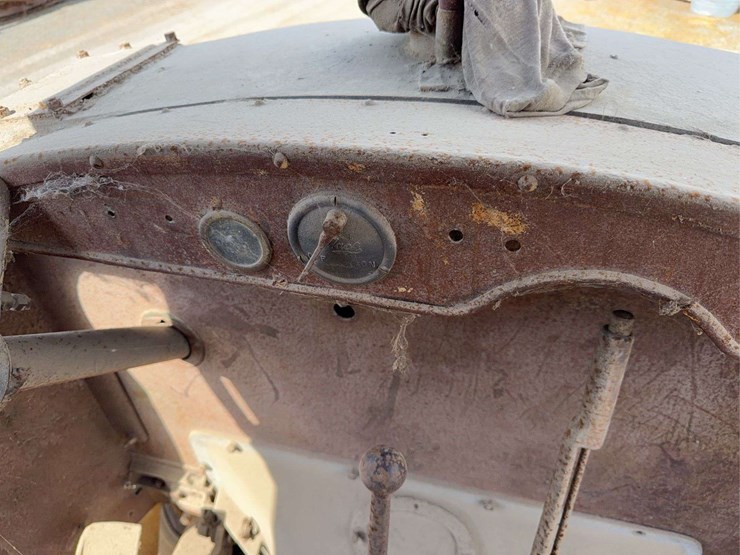 mack-c-cab-dump-truck-image-48