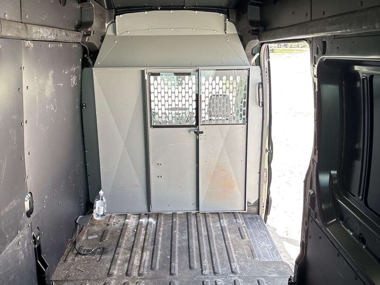 2017-ford-transit-image-11
