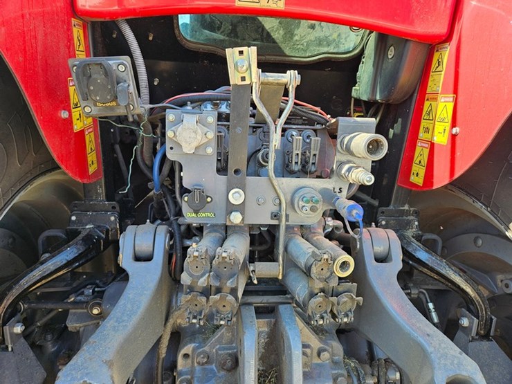 massey-ferguson-7624-image-22