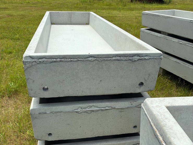 #20273-•-feed-troughs-image-3