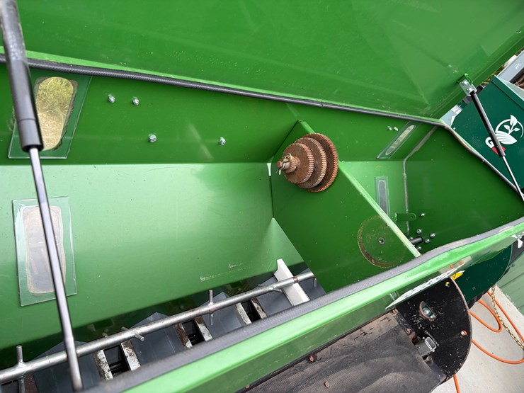 #1101-•-2015-rtp-genesis-5-no-till-drill-image-10