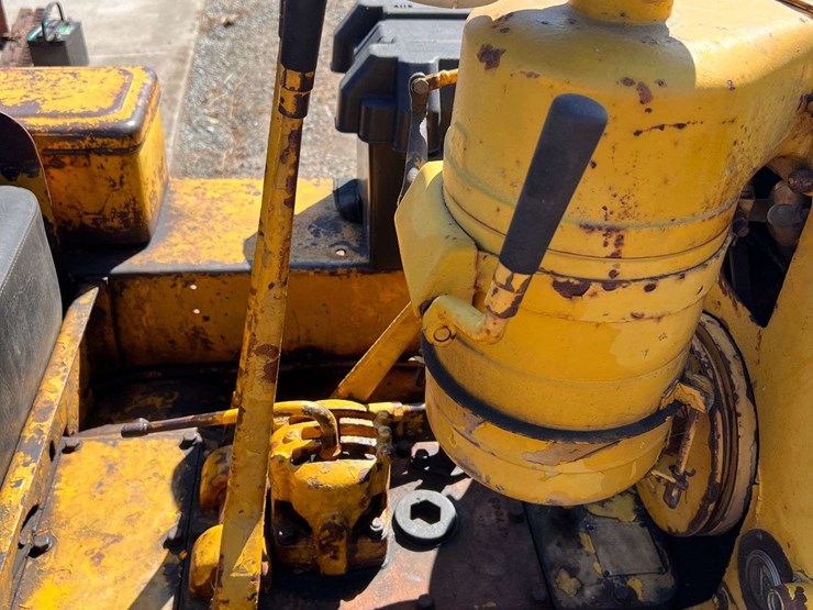 caterpillar-d2-image-18