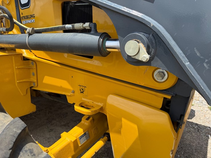 #43053-•-2024-john-deere-320p-backhoe-loader-1t0320pacrfx07150-inv#-43053-image-39