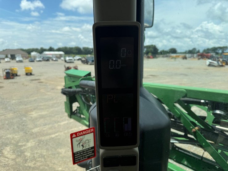 2016-john-deere-r4038-image-119