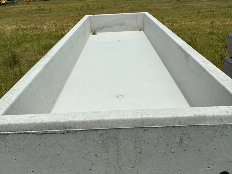 #20268-•-feed-troughs-image-4