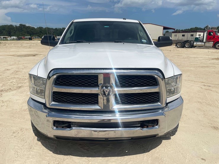 2013-dodge-2500-image-5