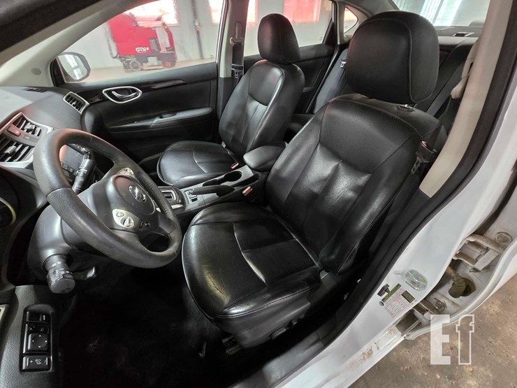 2017-nissan-sentra-image-9