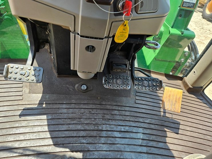 john-deere-6420-image-34
