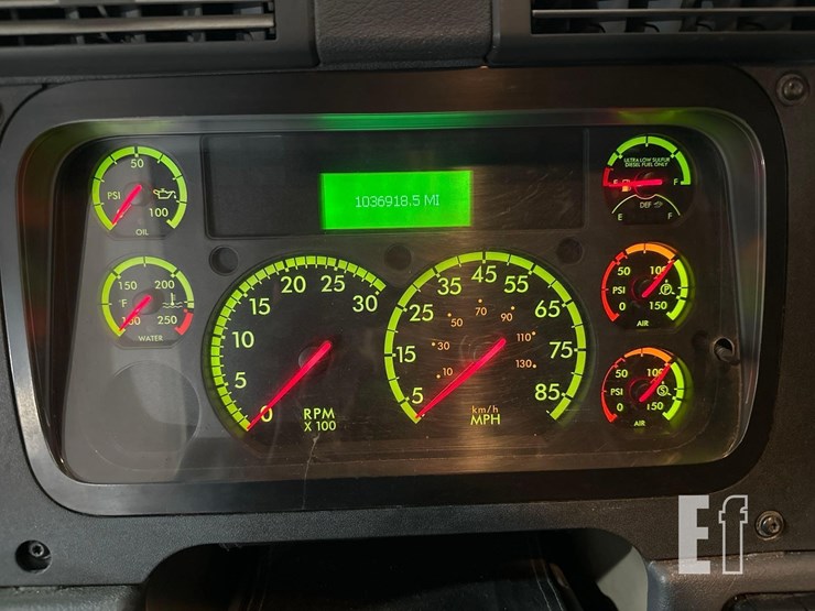 2017-freightliner-cascadia-125-image-16