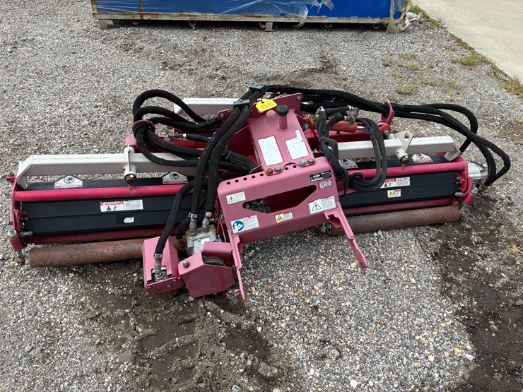 #20294-•-ventrac-reel-mower-image-1