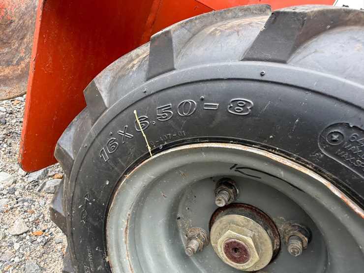 ditch-witch-c12-image-8