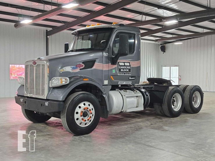 2019-peterbilt-567-image-1