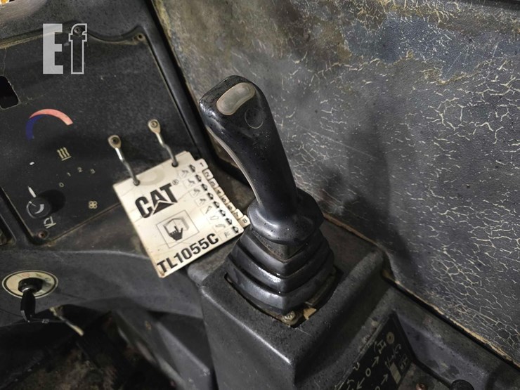 2013-caterpillar-tl1055c-image-20