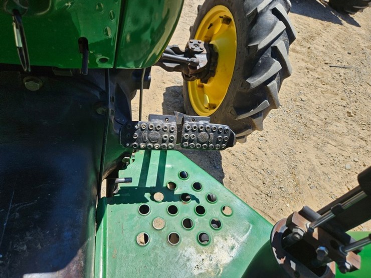 john-deere-5105-image-33