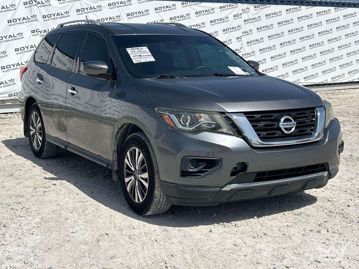 2018-nissan-pathfinder-image-2
