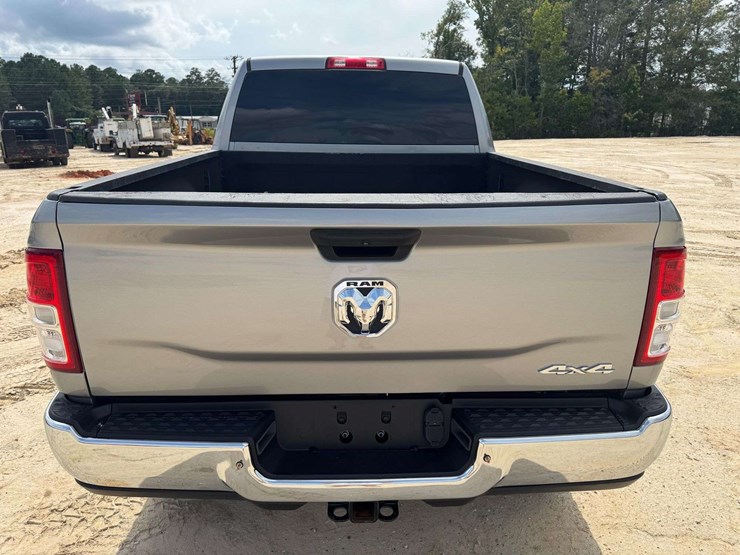 2019-dodge-2500-image-6