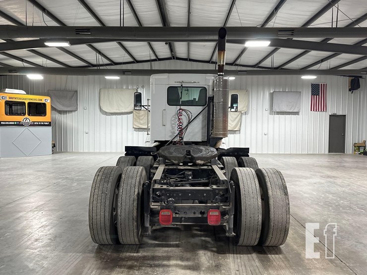 2009-kenworth-t660-image-8
