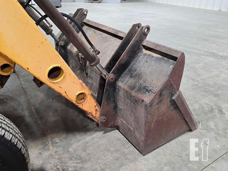 case-ih-585-image-11